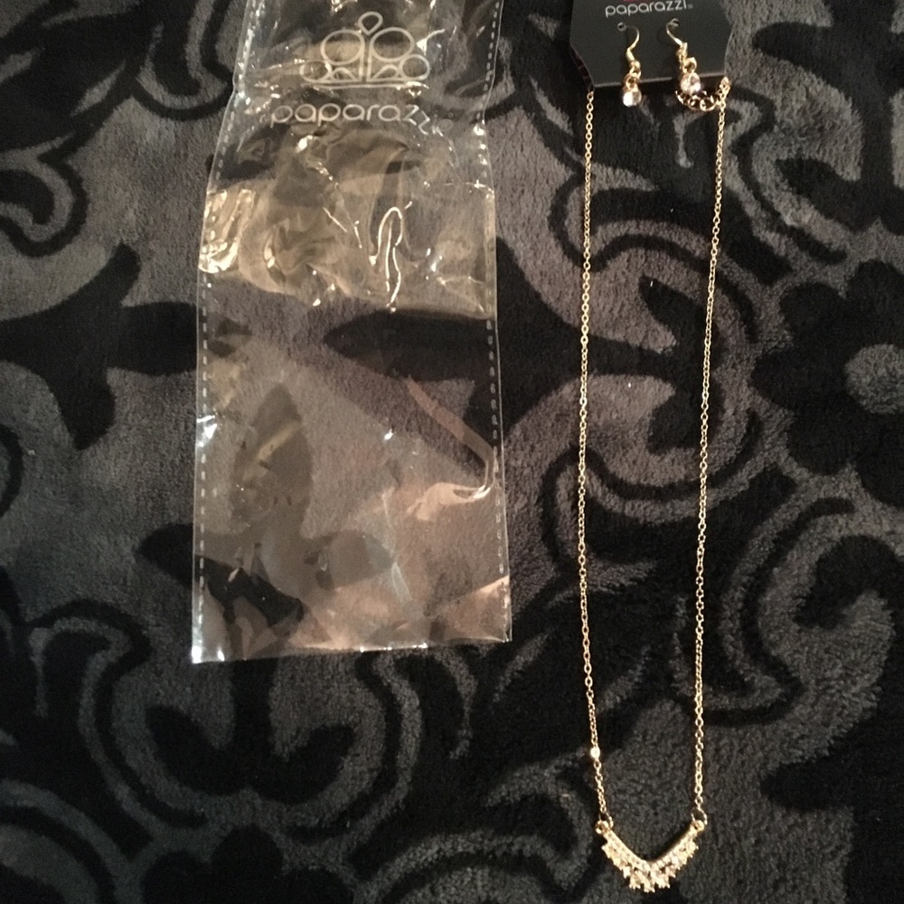 Bracelet and earring set NWT